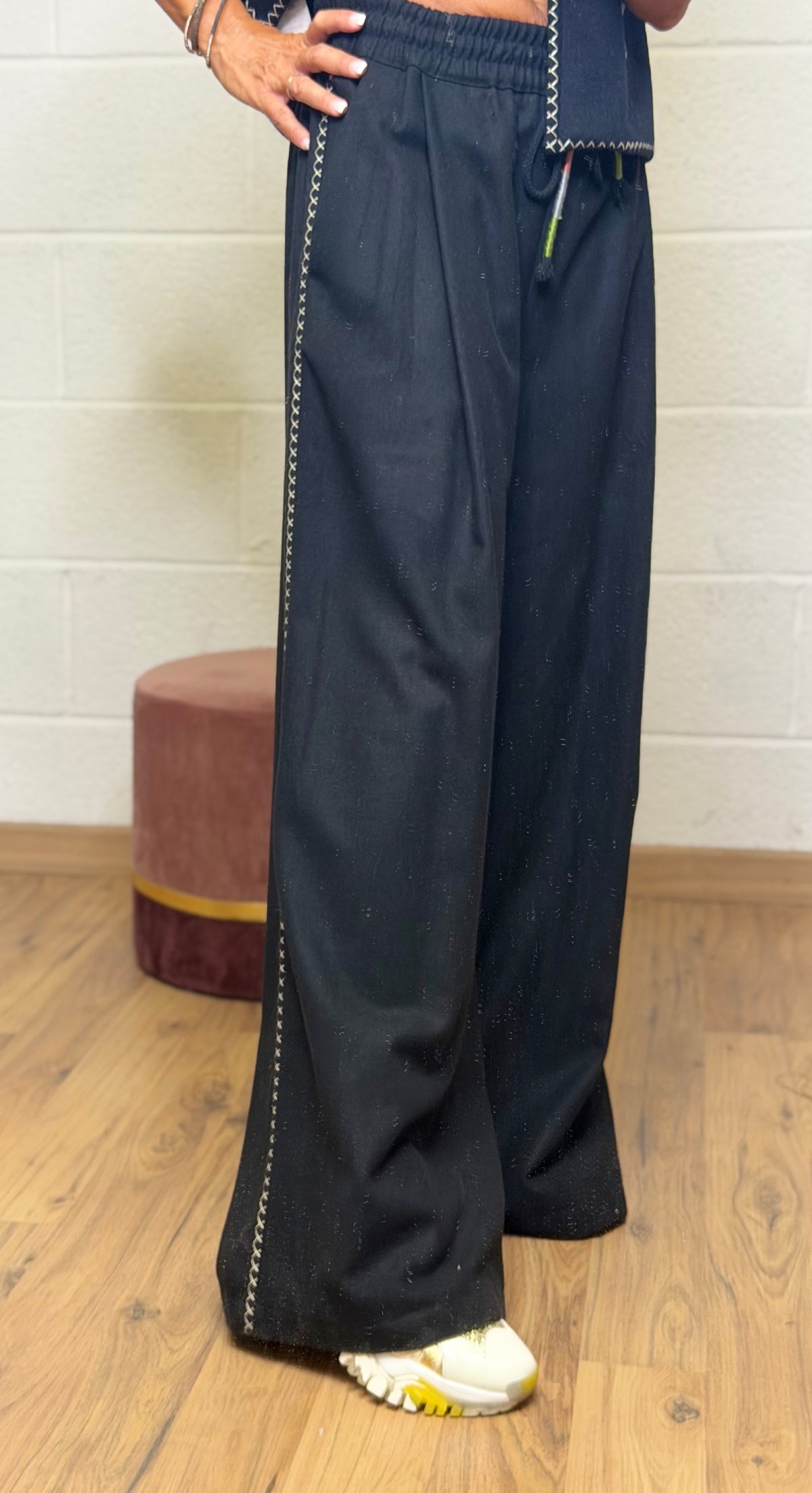 Front Street. Pantalone palazzo nero