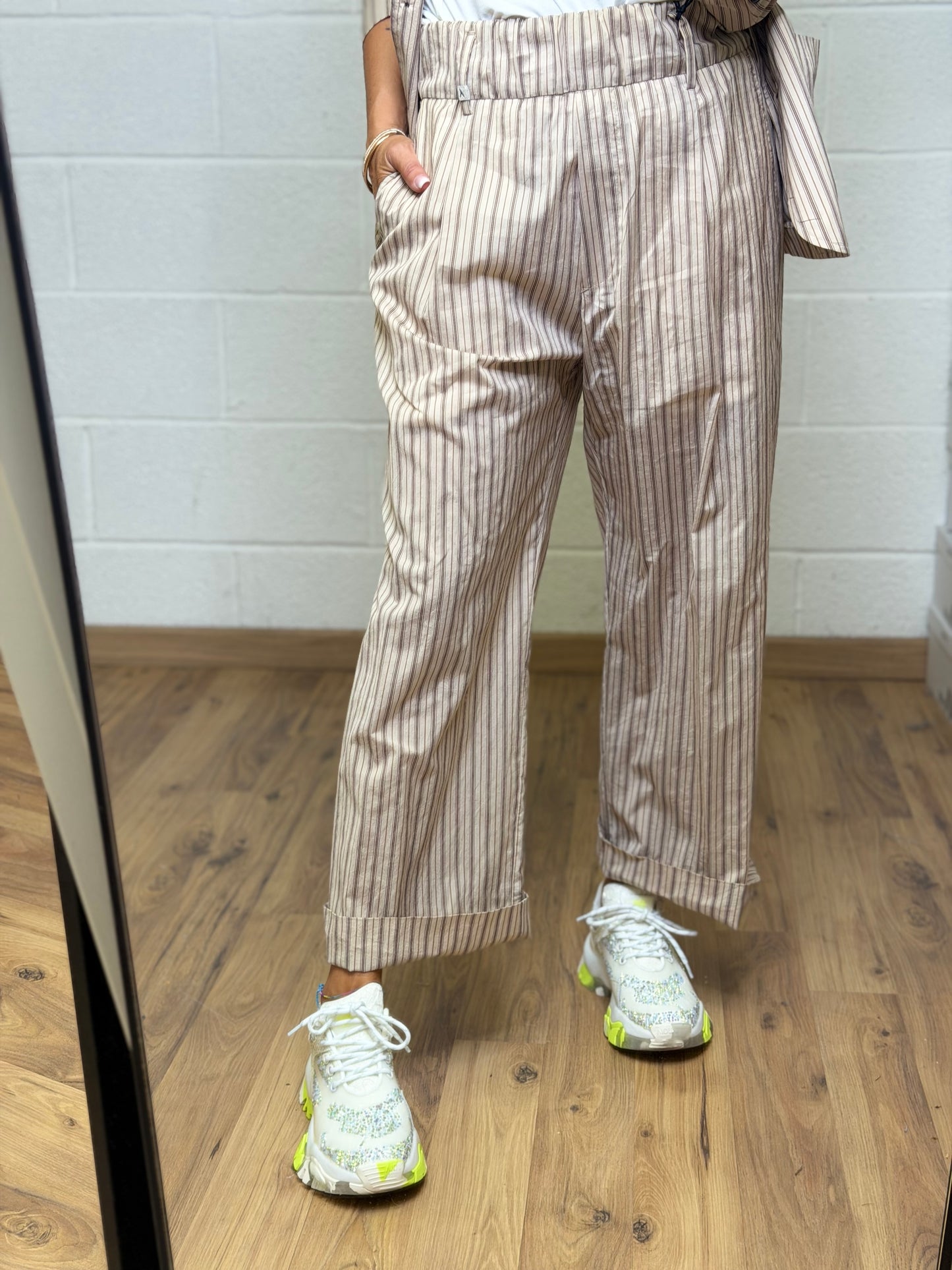 Myths. Pantalone Rilassato a Righe con Elastico in Vita