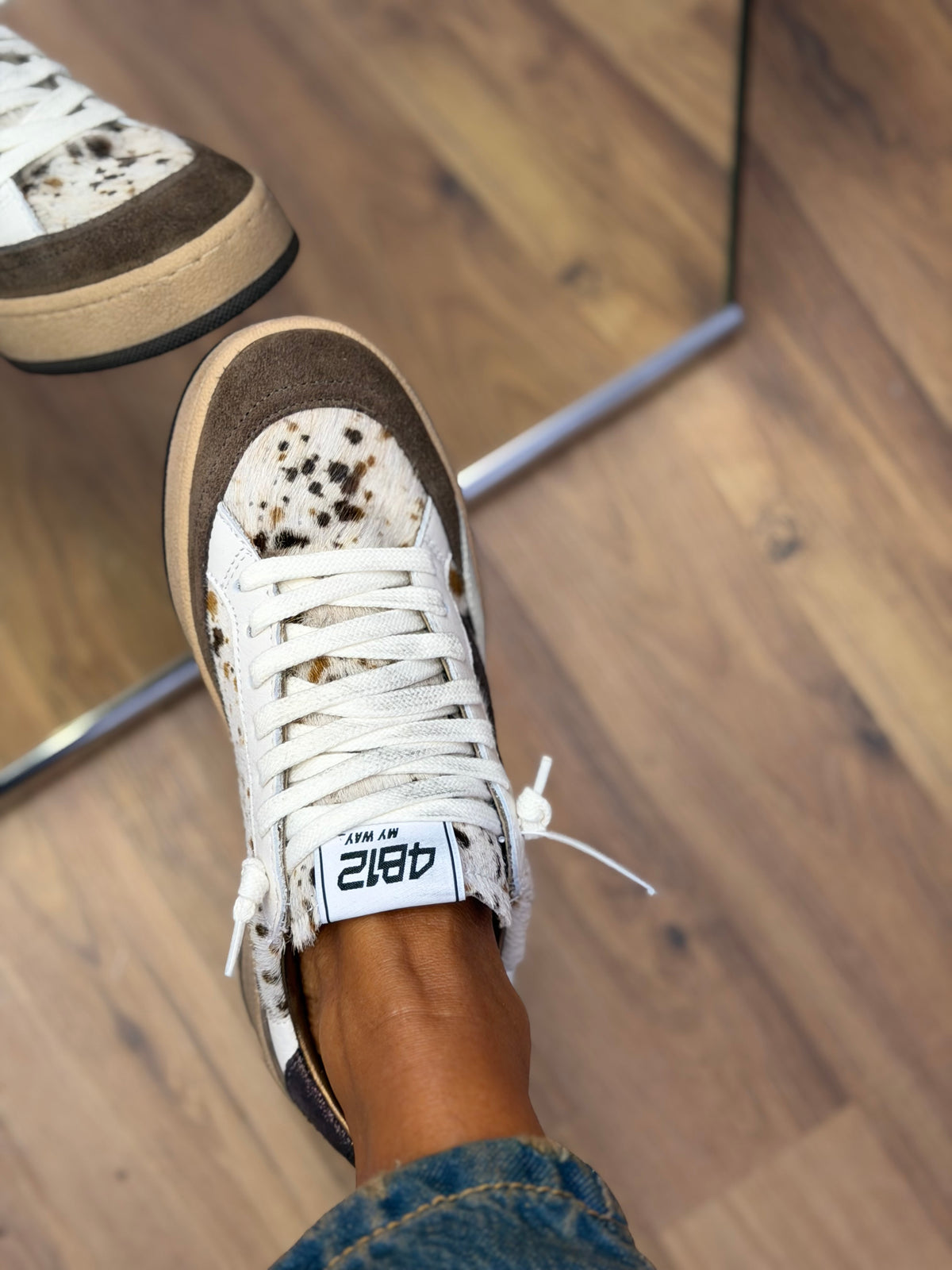 4B12. Sneakers animalier