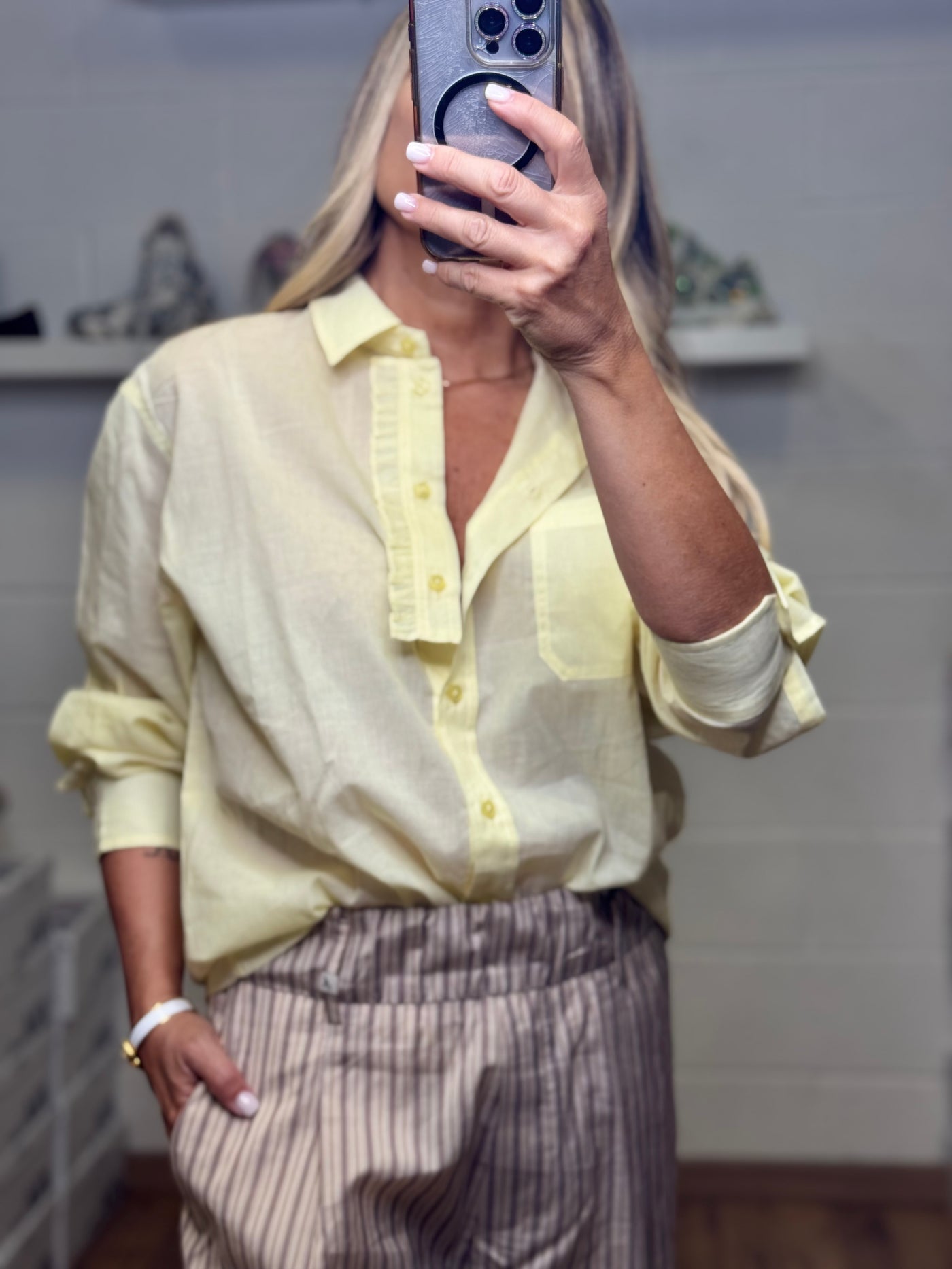 Emma Red. Camicia in mussola di cotone gialla-50%