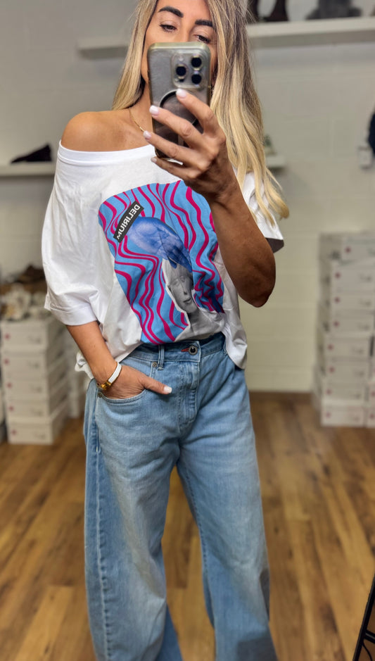 AB Pink. T-shirt over