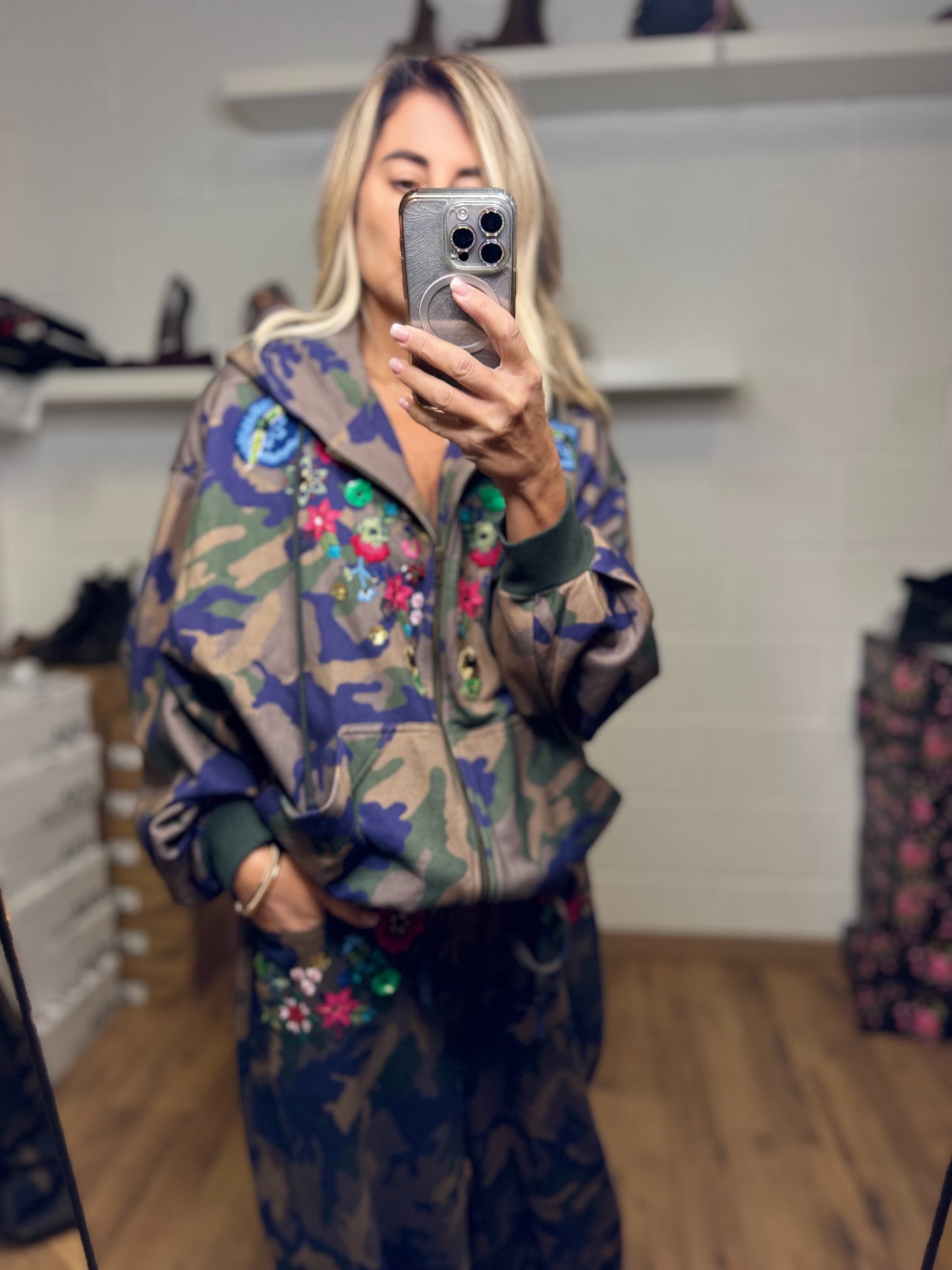 Front Street. Felpa camouflage.