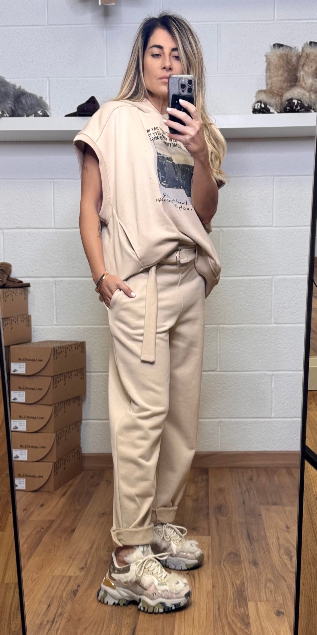 Le Streghe denim. Completo beige