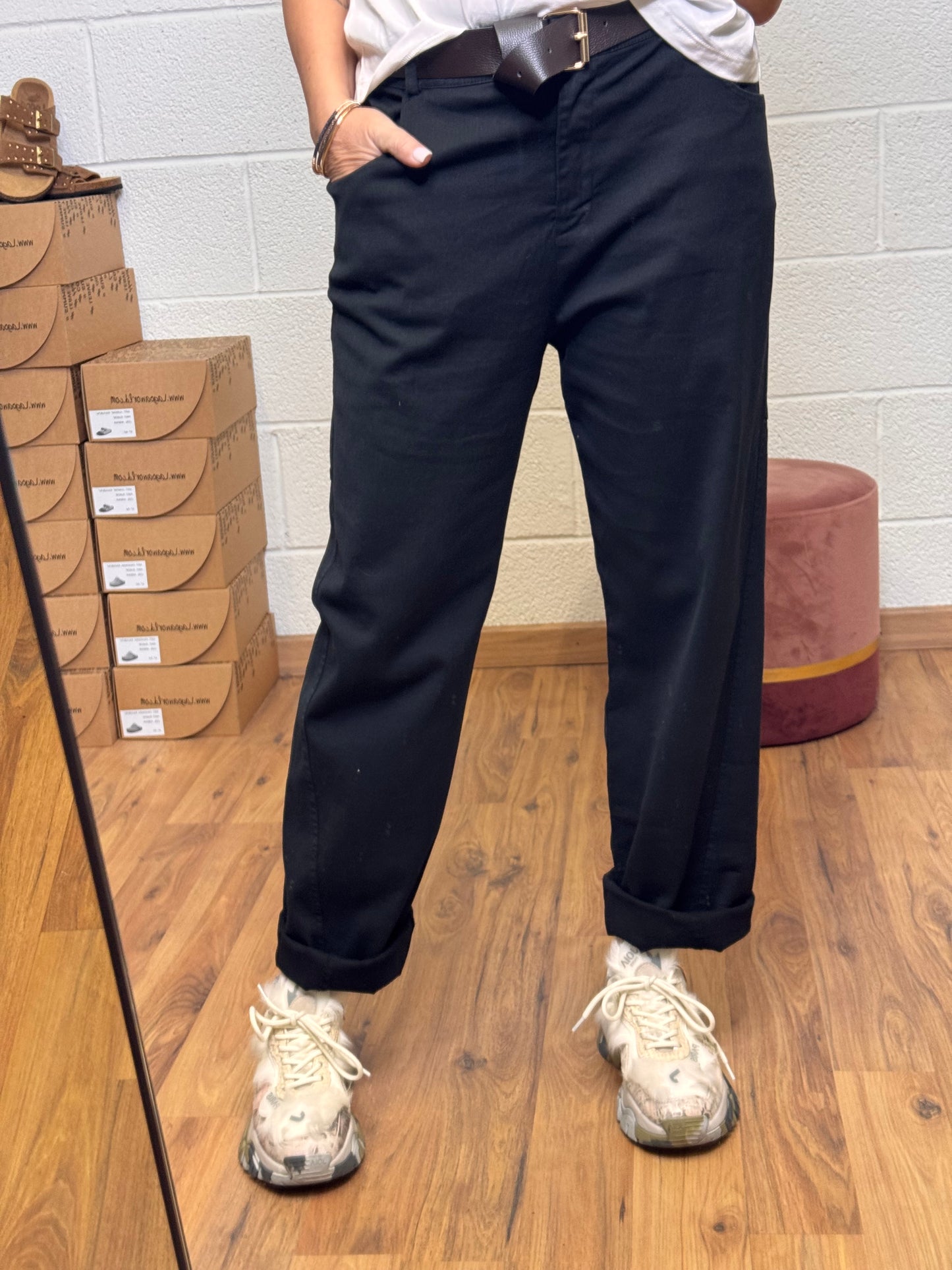 Le streghe. Pantalone nero