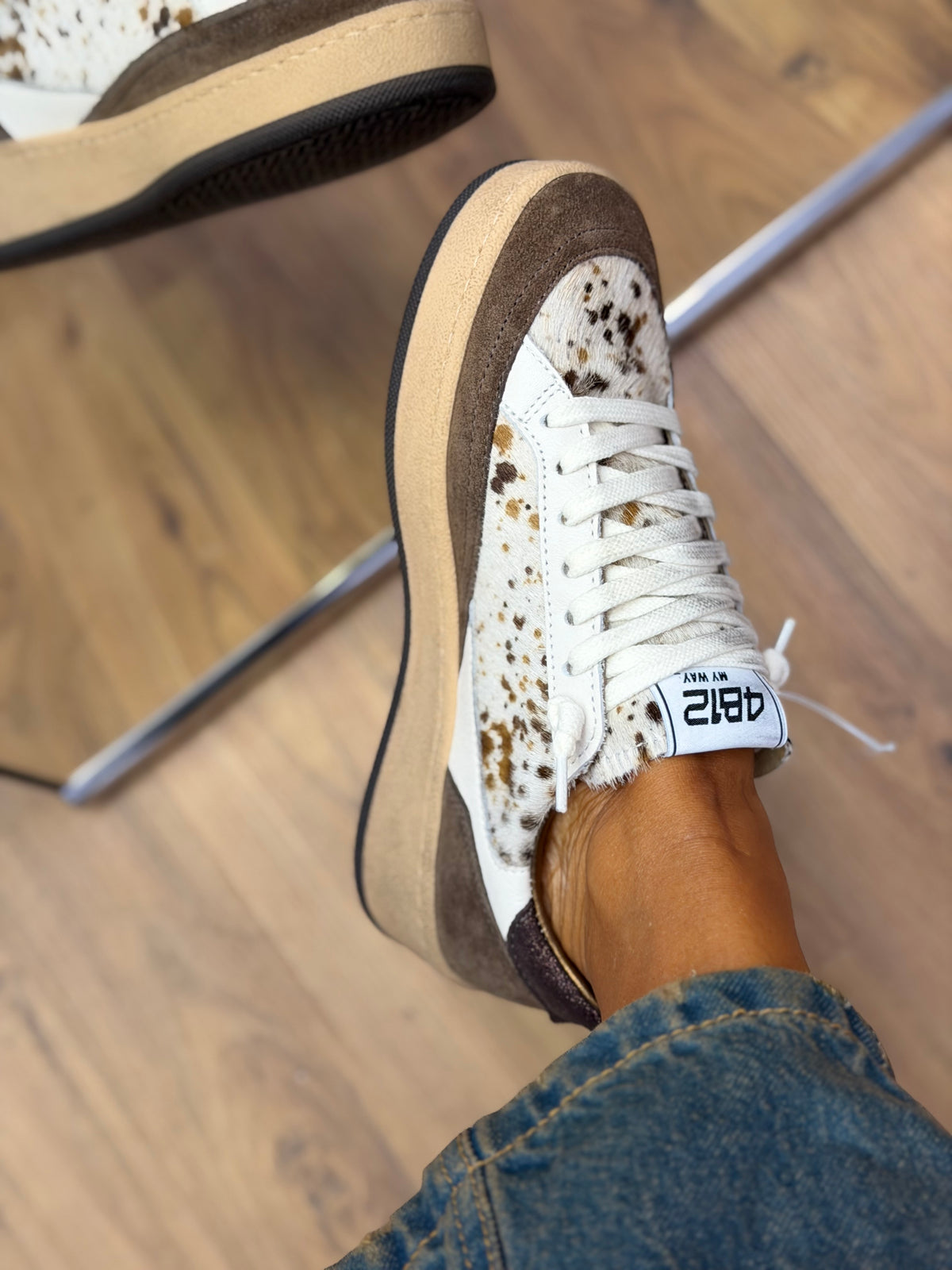 4B12. Sneakers animalier