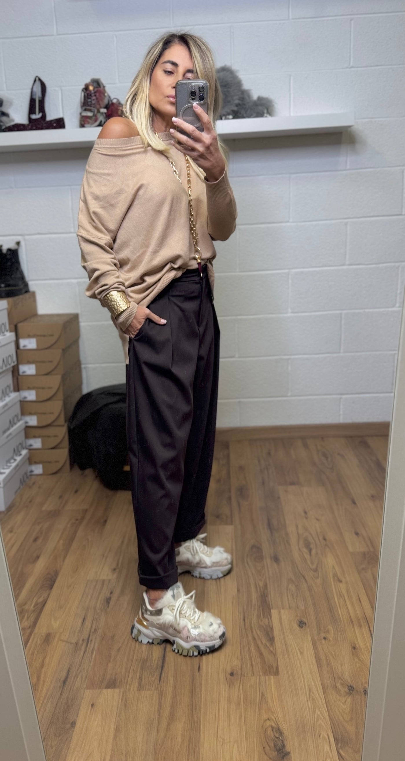 Le Streghe. Pantalone Tailored a Gamba Larga Cioccolato-60%