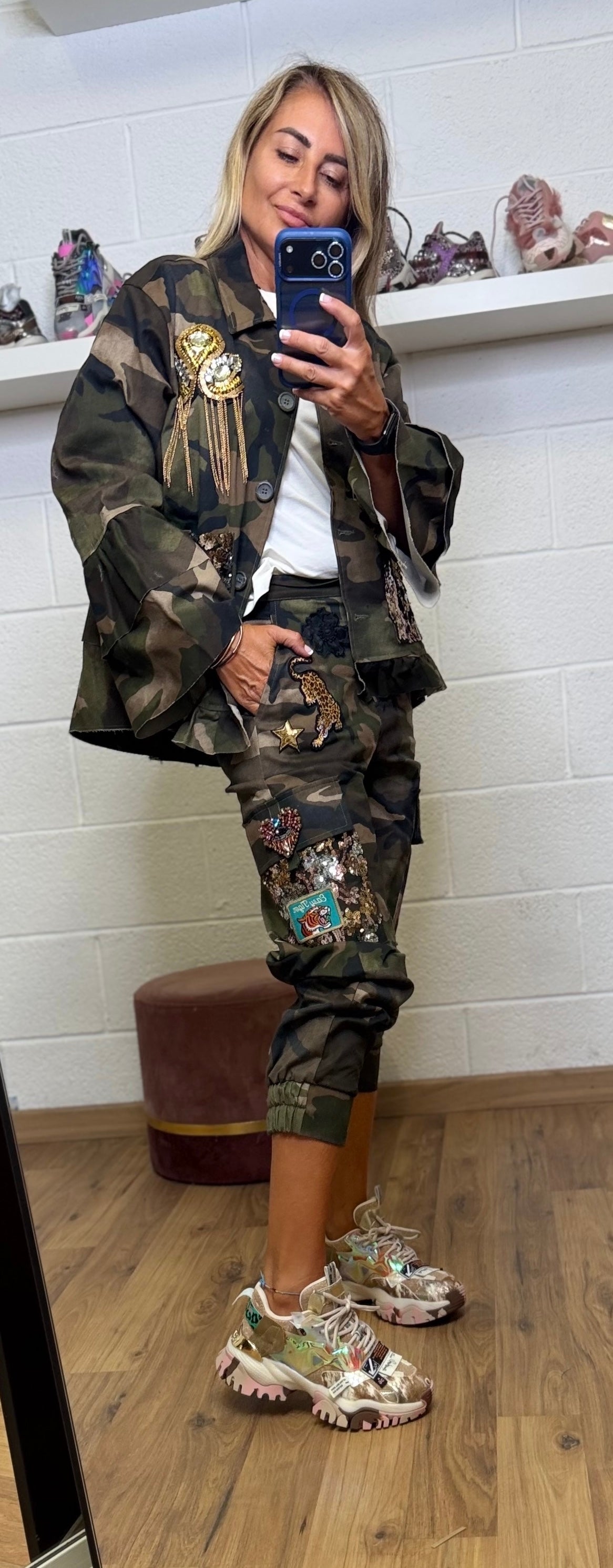 Abpink. Cargo camouflage con patch gioiello
