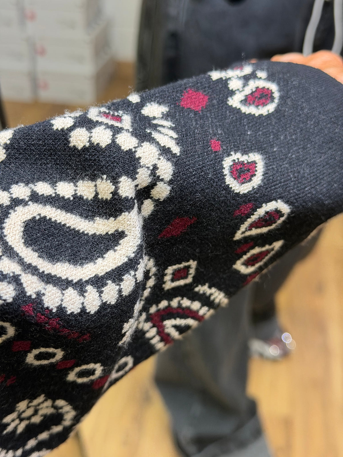 Front Street. Pull in viscosa stampa Paisley