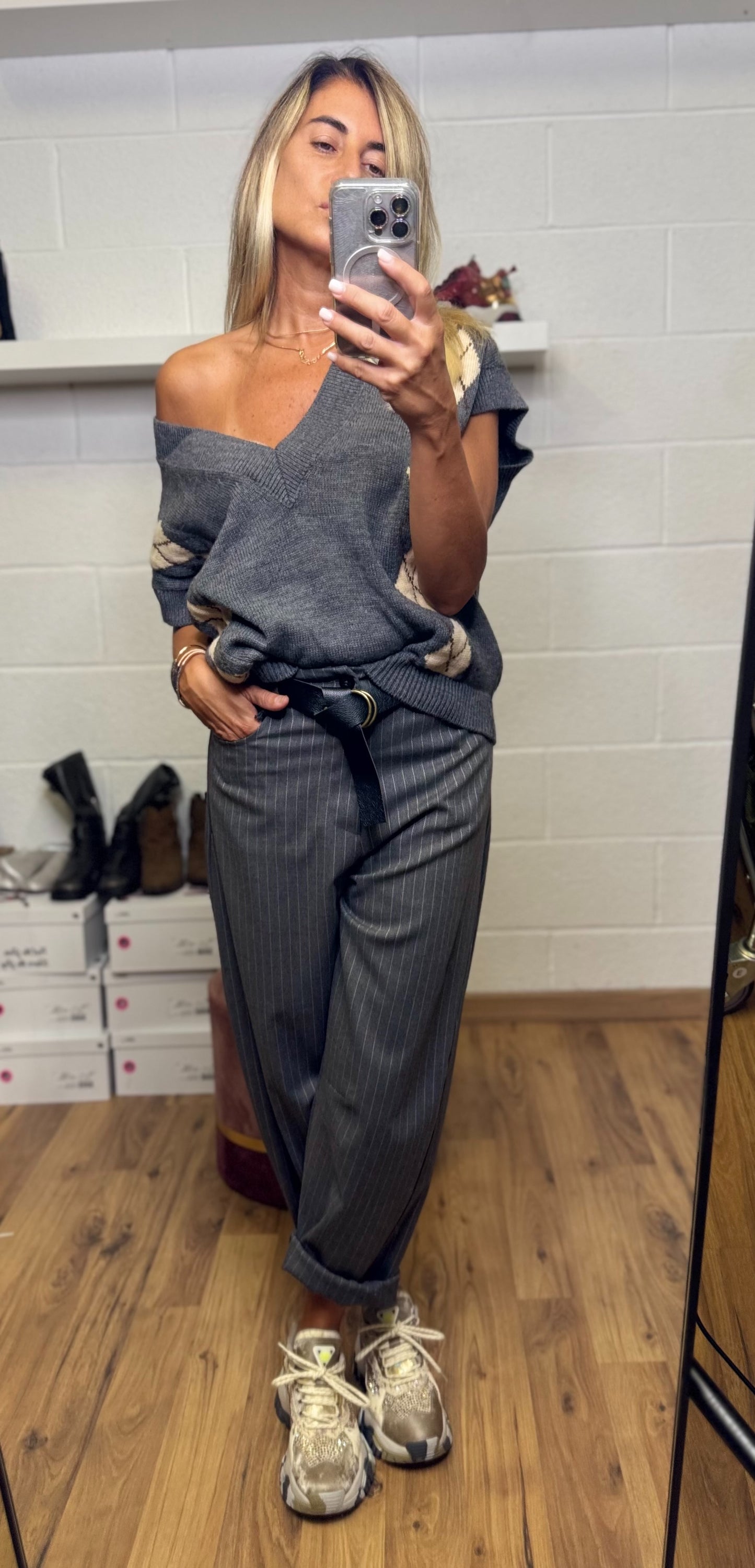 Le Streghe. Pantalone grigio