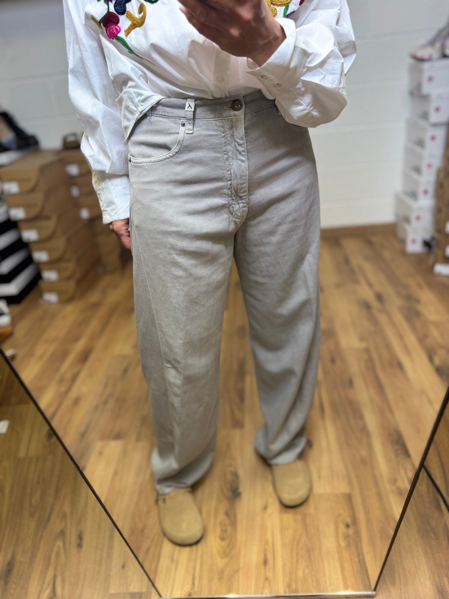 Myths. Pantalone grigio delave-50%