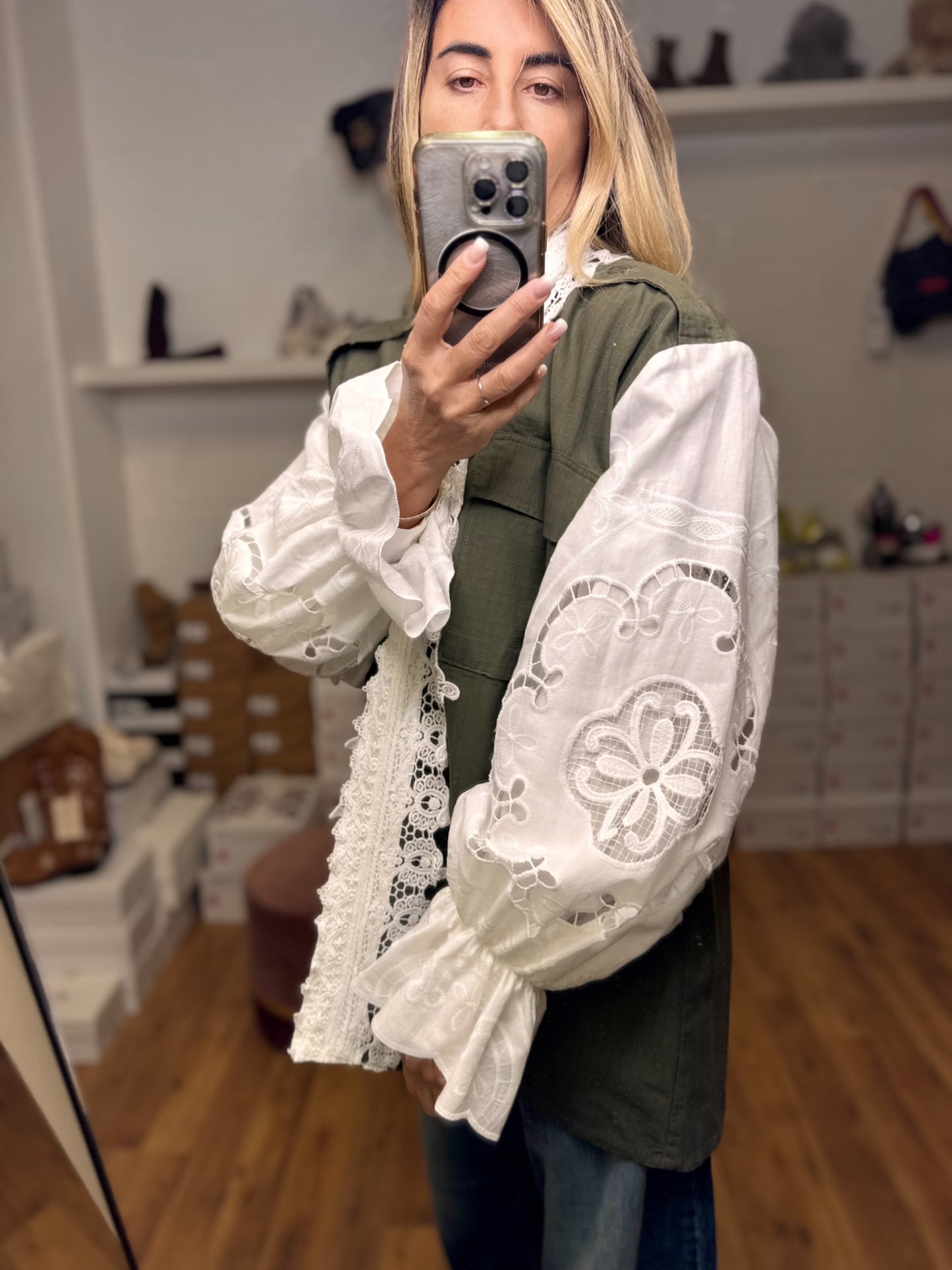 Front Street. Giacca con pizzo sangallo