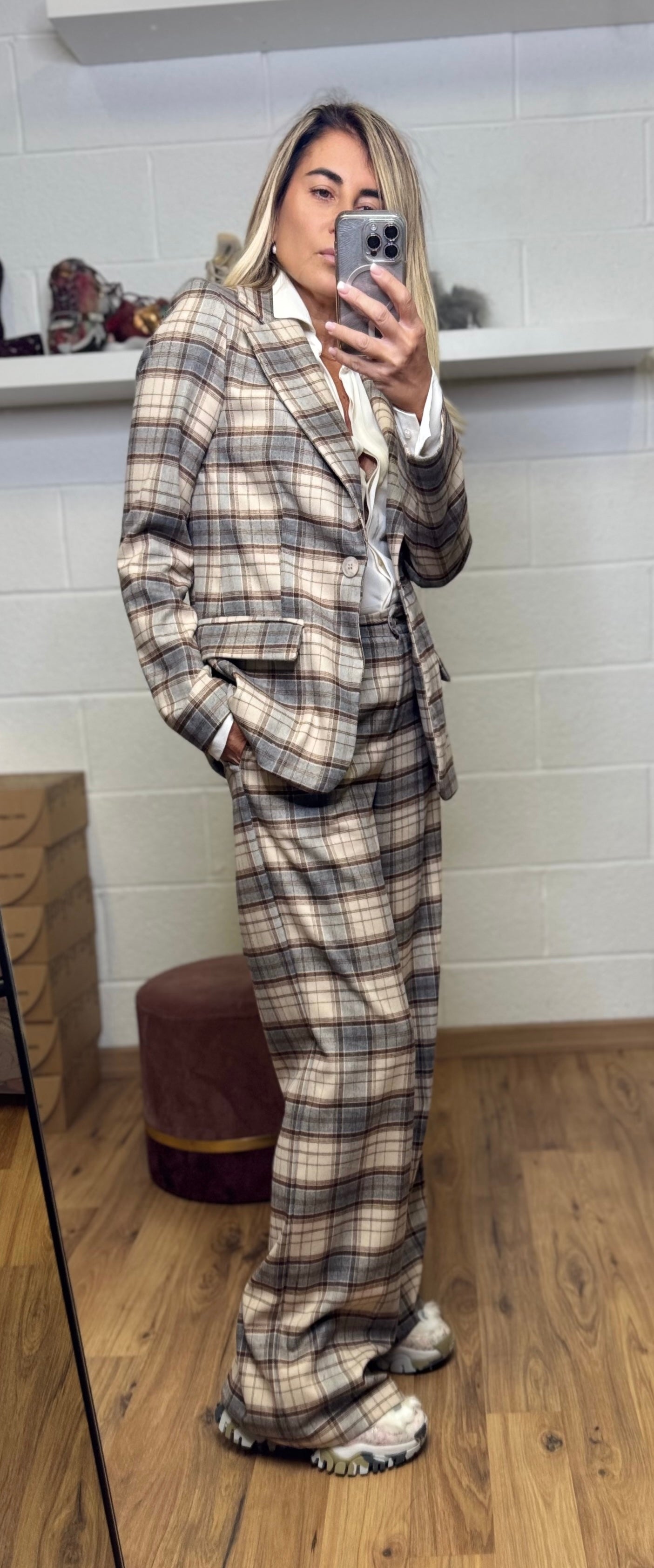 Le Streghe. Blazer check grigio e taupe