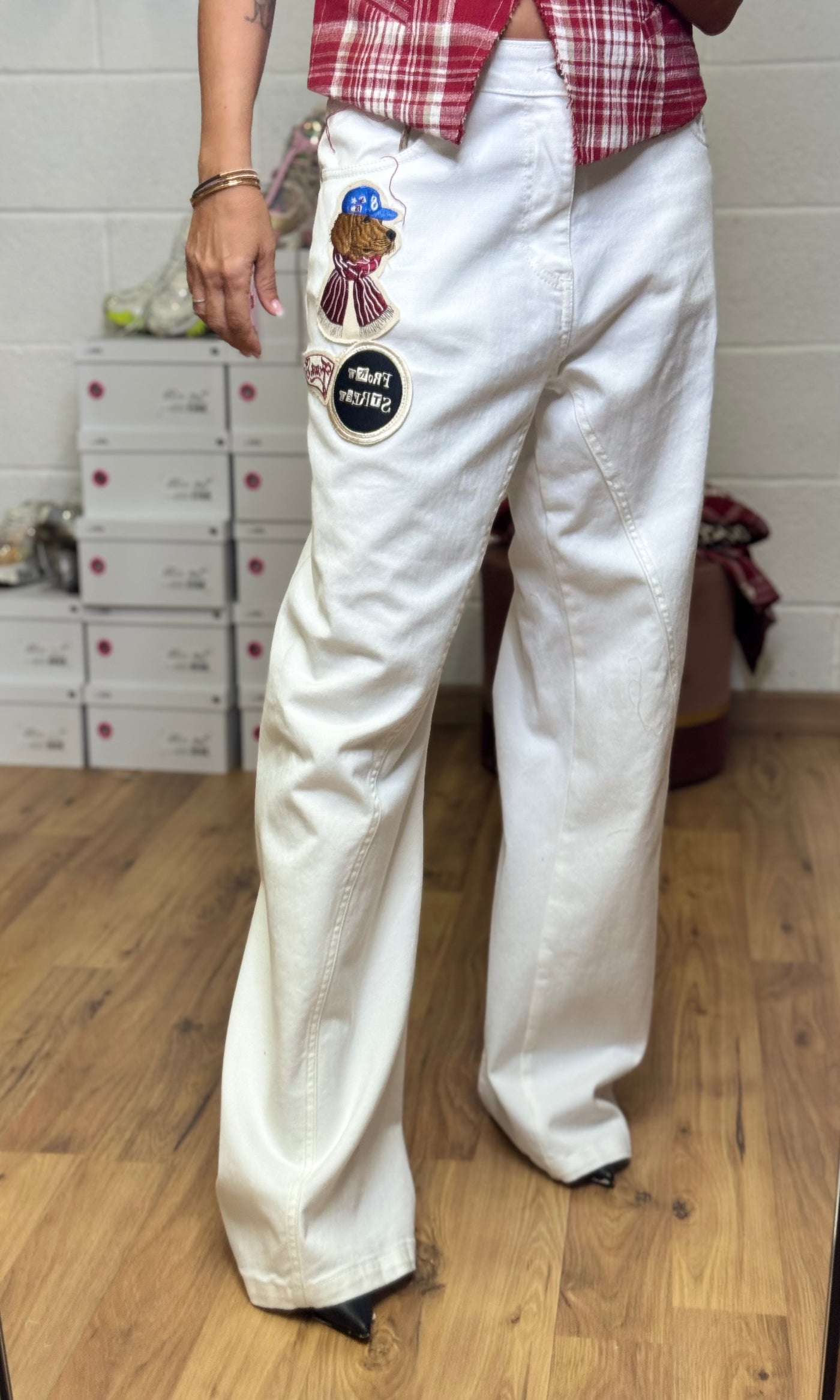 Front Street. Wide leg bianco con patch-50%