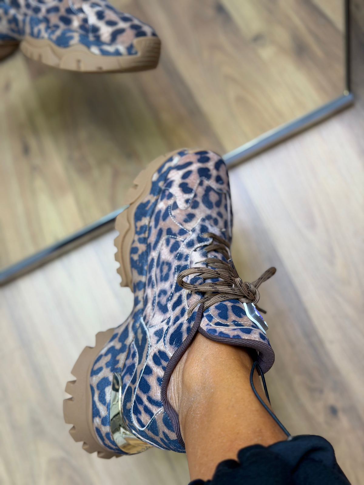 Joia Paris. Sneakers animalier