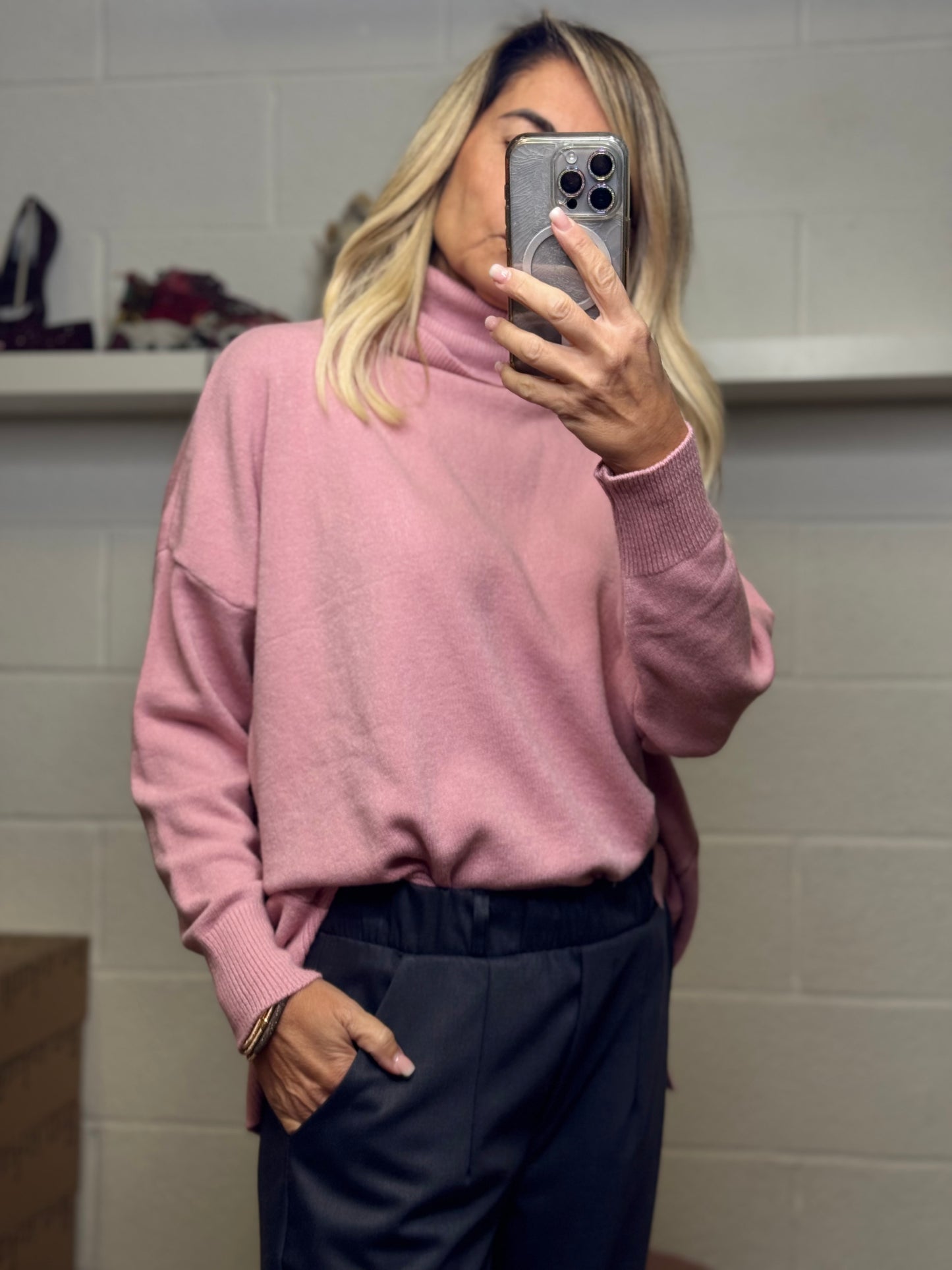 Le Streghe. Pull rosa