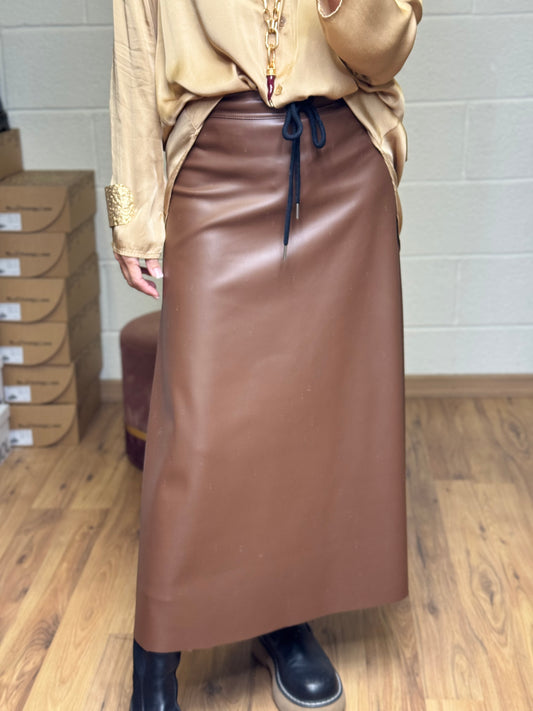 Le Streghe. Gonna ecopelle cioccolato