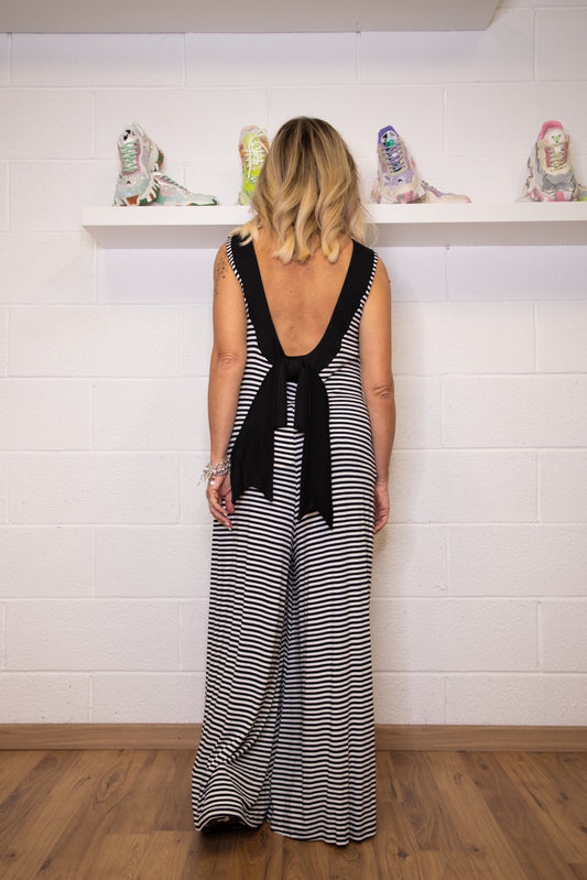 Front Street. Tuta bianca e nera-60%