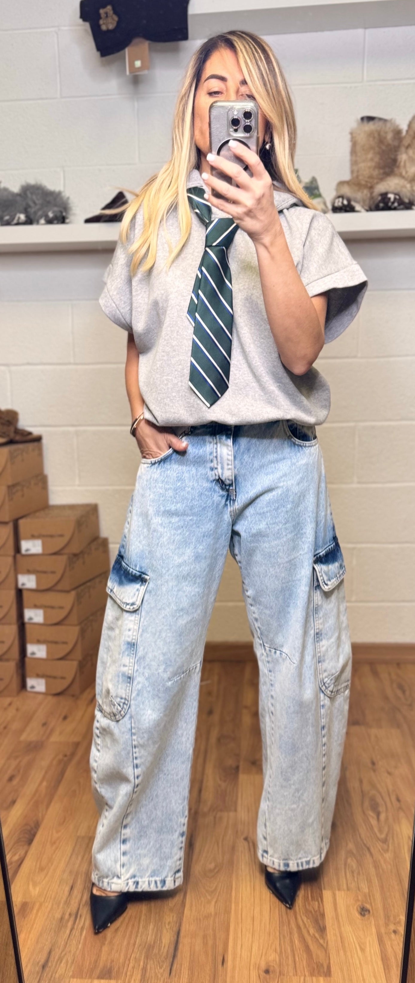 Dixie. Felpa con cravatta