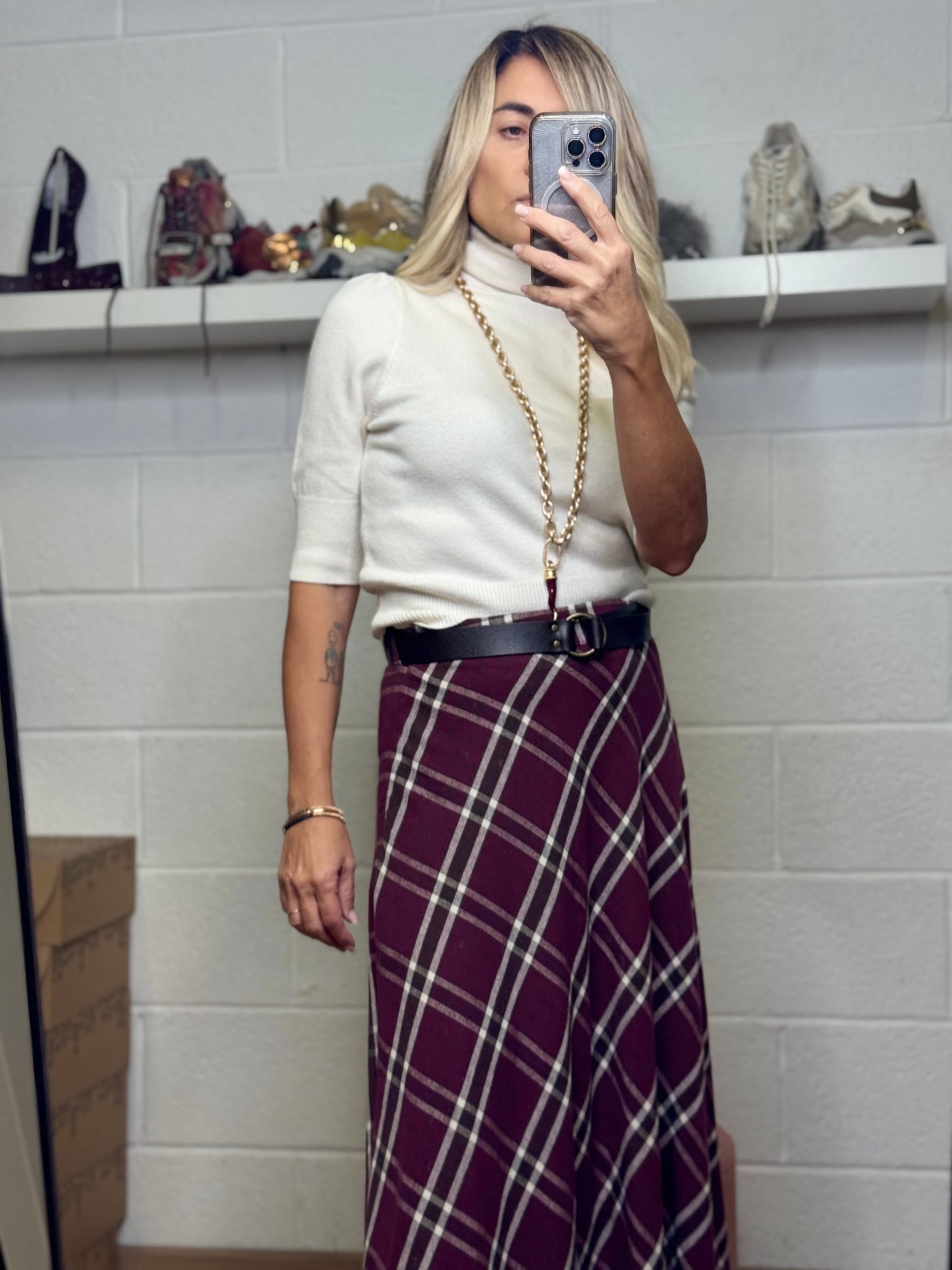 Le Streghe. Pull bianco