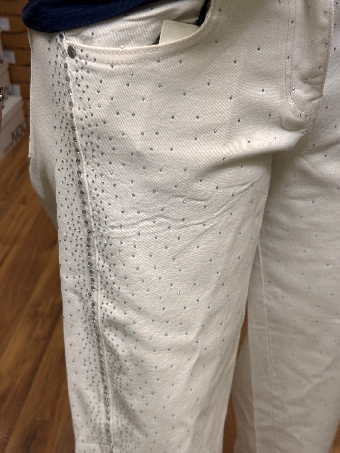 Le Streghe. Denim bianco con Swarovski