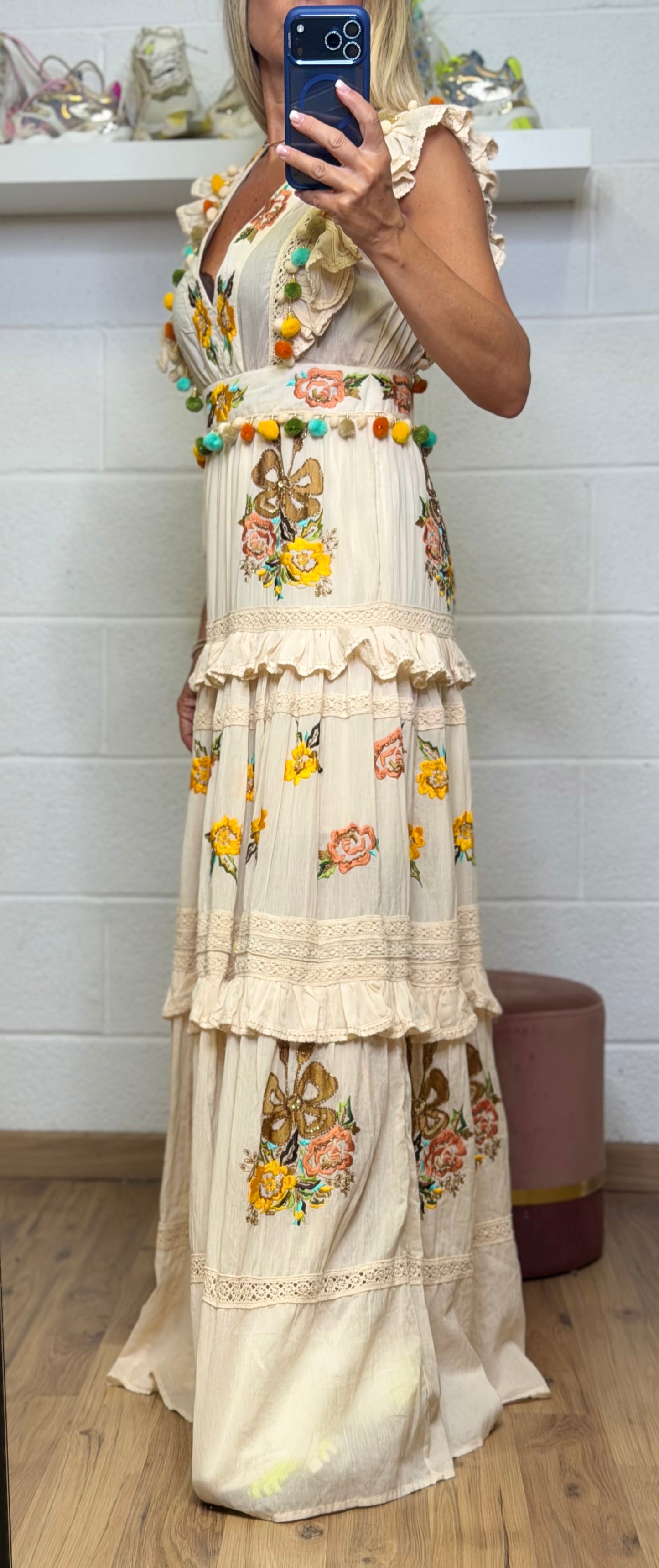 ABpink. Abito lungo boho con ricami floreali e pon pon multicolor