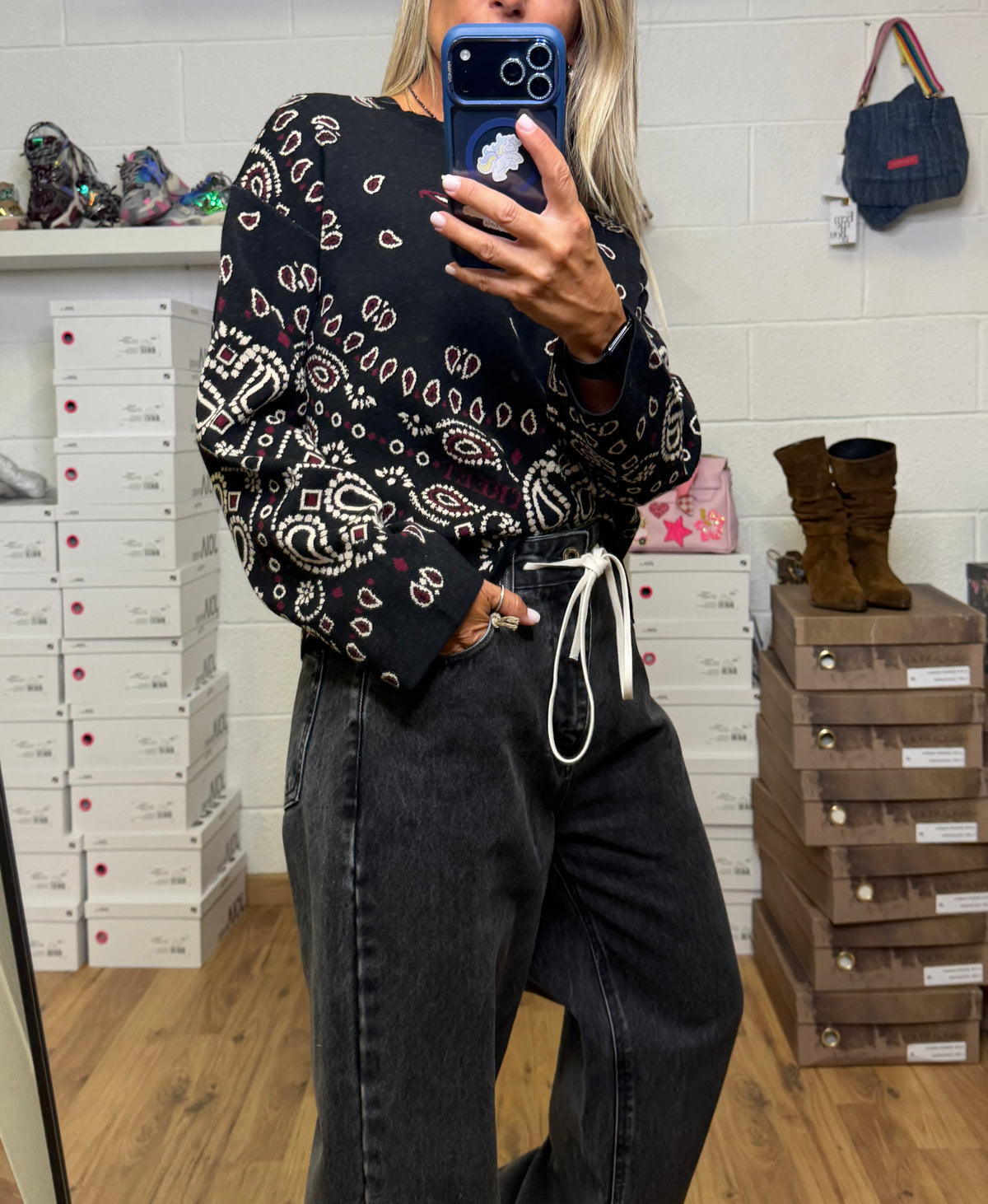 Front Street. Pull in viscosa stampa Paisley