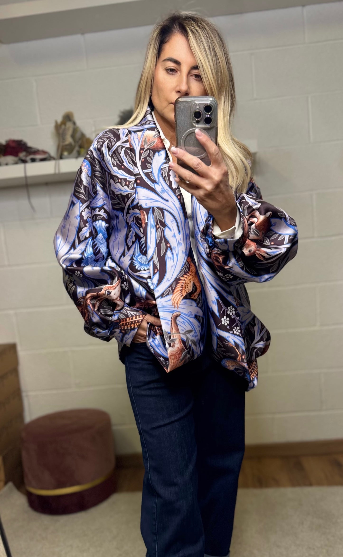 Mimi et mama. Bomber in mikado