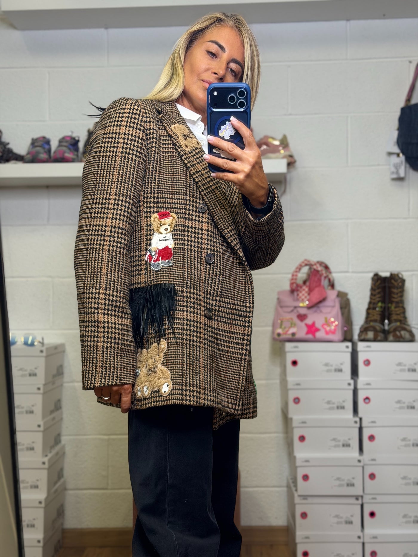 Abpink. Blazer con patch unici
