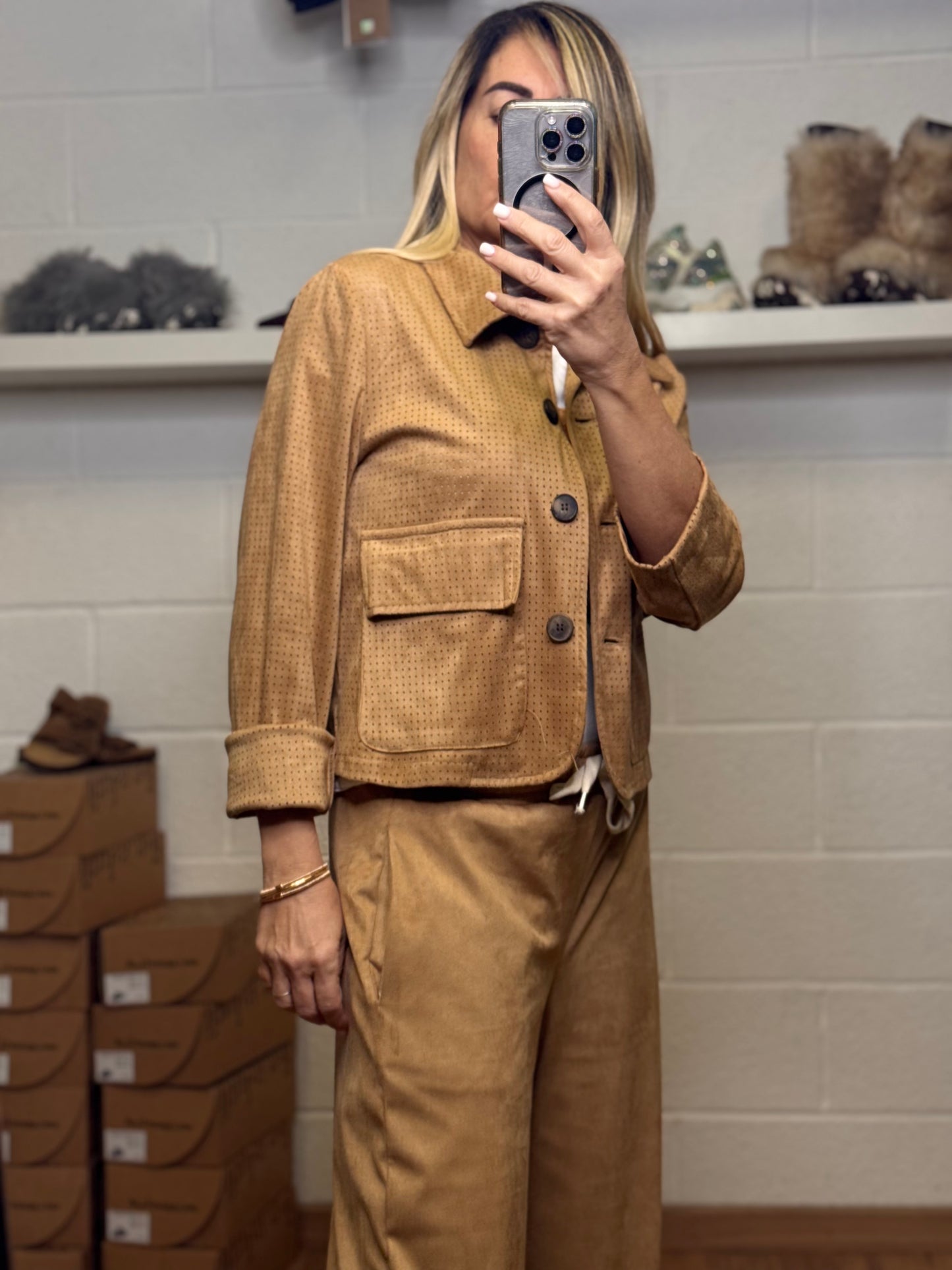 Le Streghe. Blazer in suede