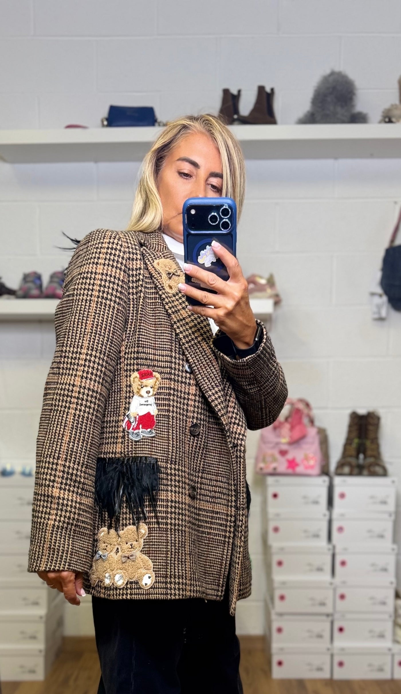 Abpink. Blazer con patch unici