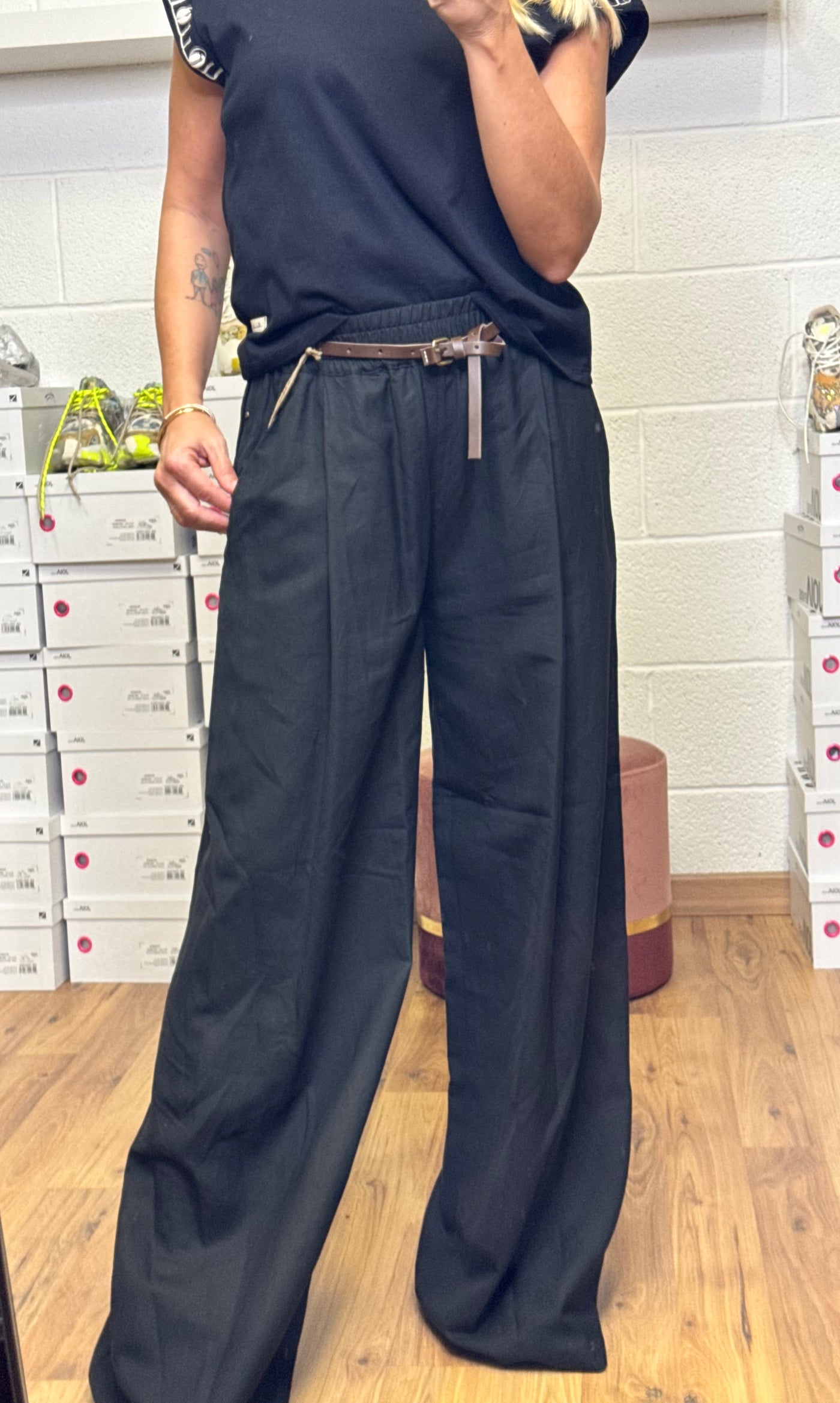 Front Street. Pantalone palazzo nero-50%