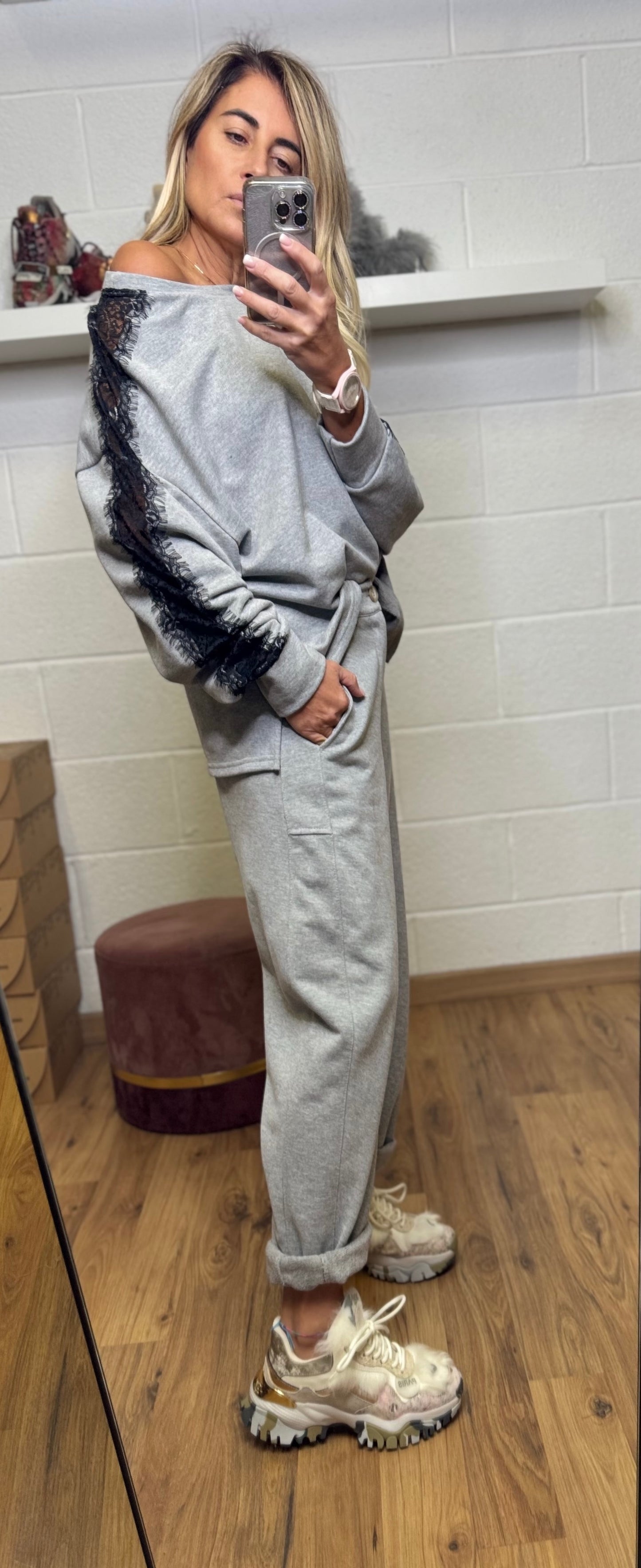 Le Streghe. Pantalone grigio