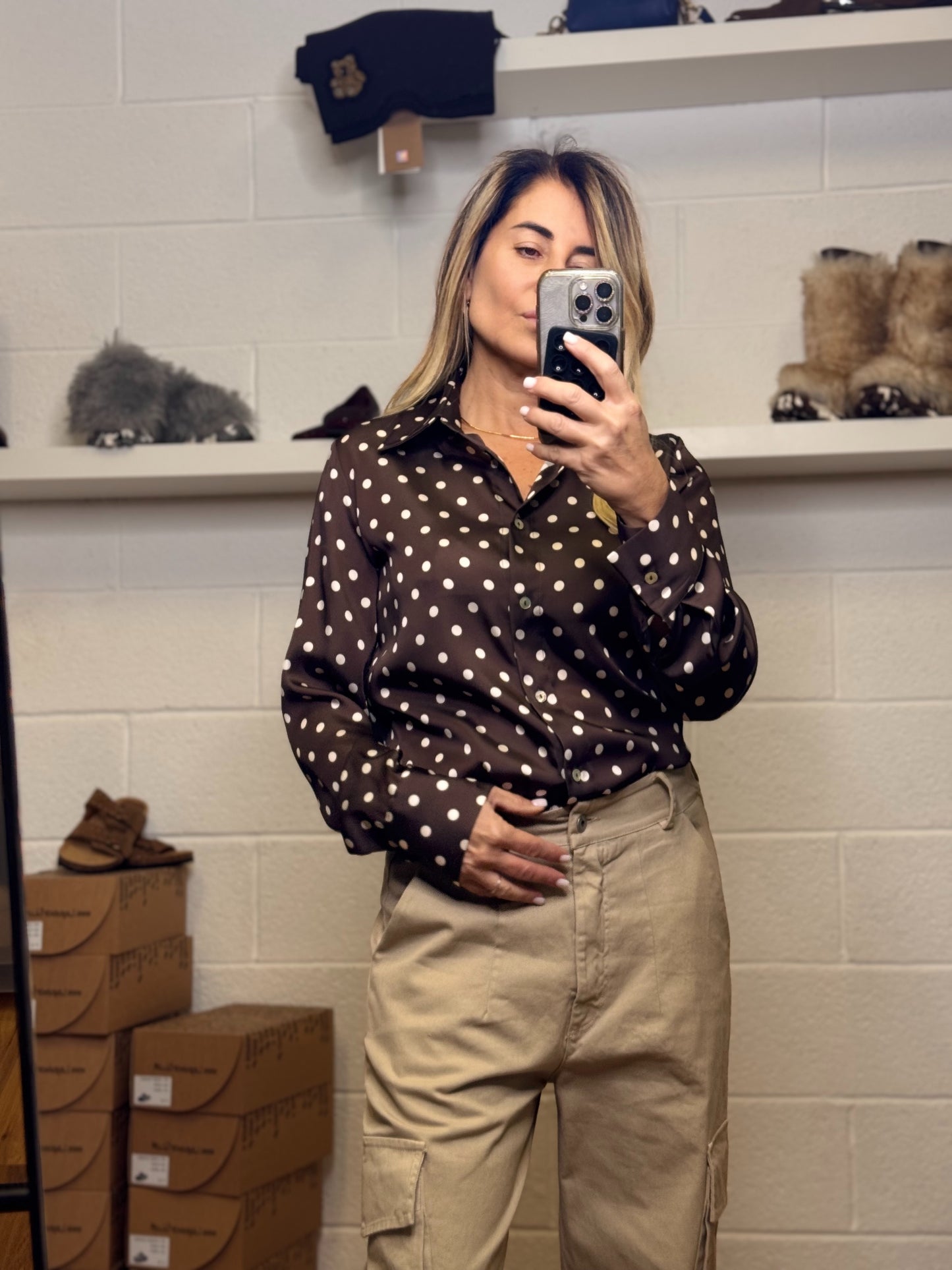 Le Streghe. Camicia moro a pois