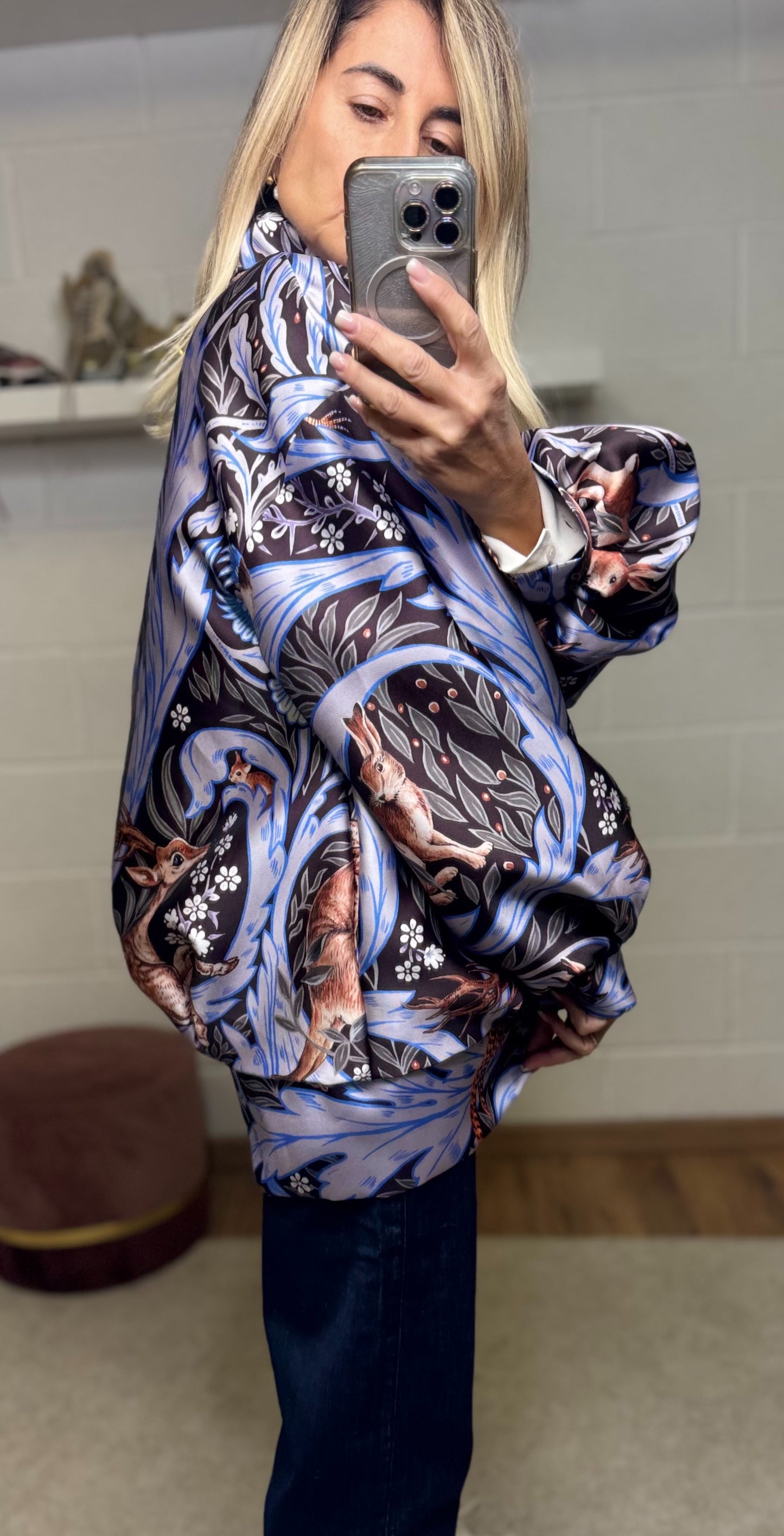 Mimi et mama. Bomber in mikado