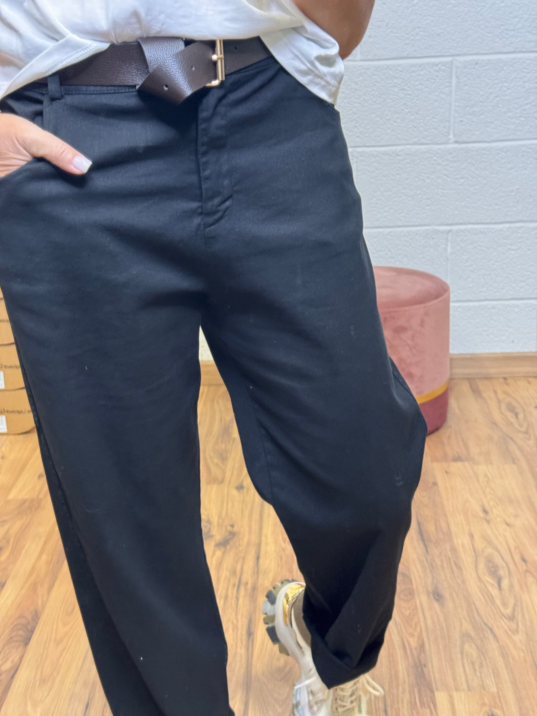 Le streghe. Pantalone nero-50%