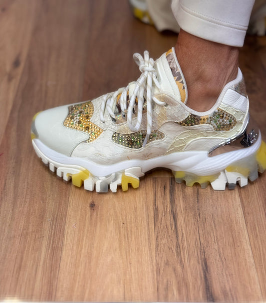 Joia Paris. Sneakers gialla e bianca.