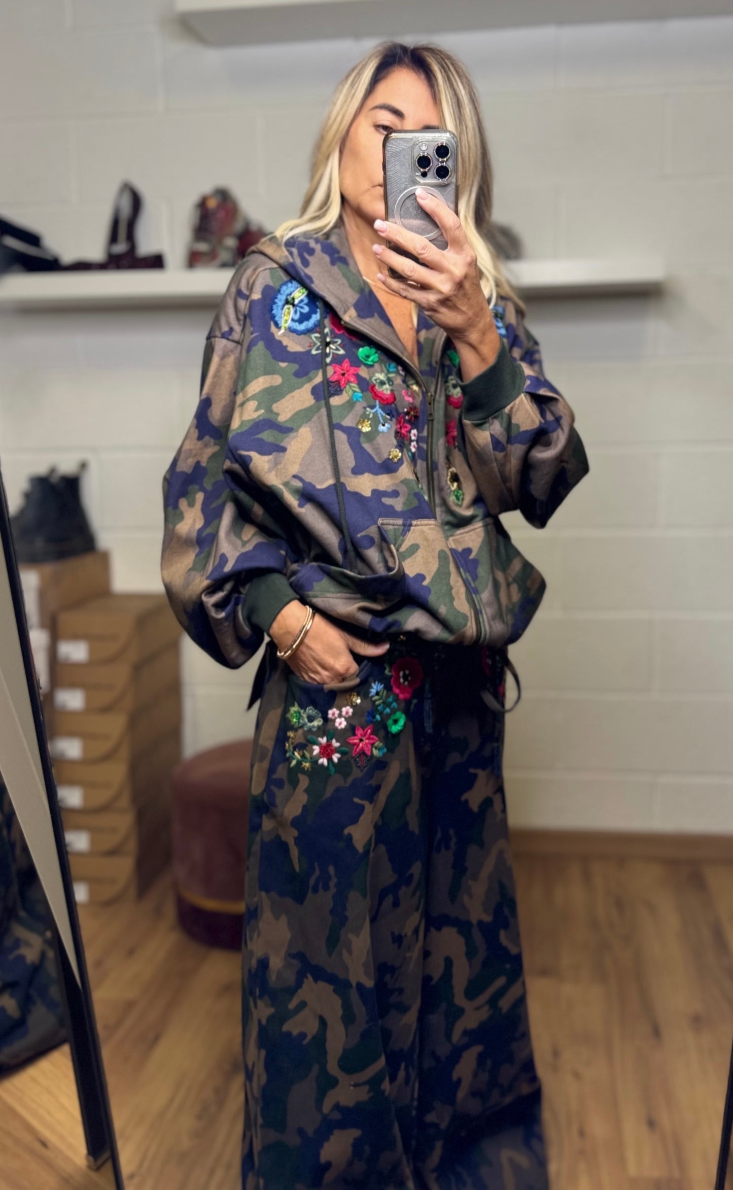 Front Street. Felpa camouflage.