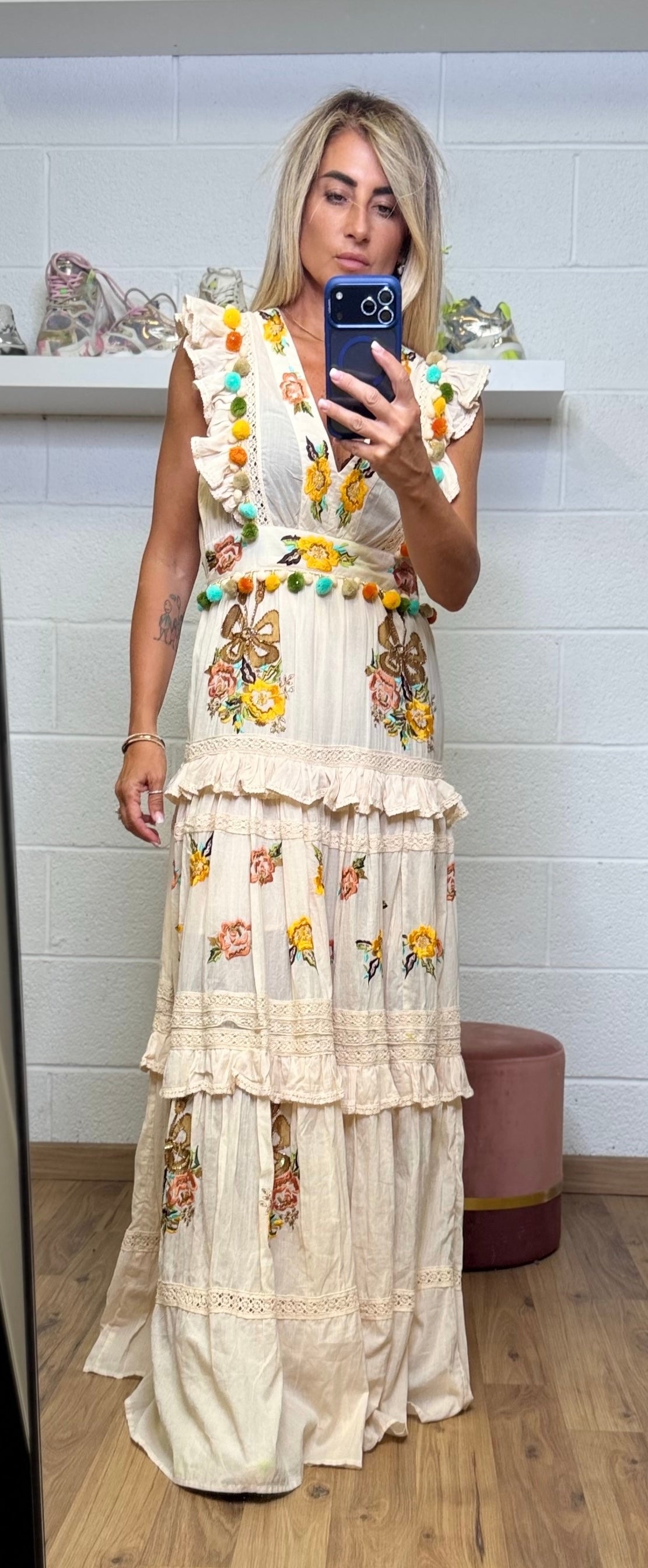 ABpink. Abito lungo boho con ricami floreali e pon pon multicolor