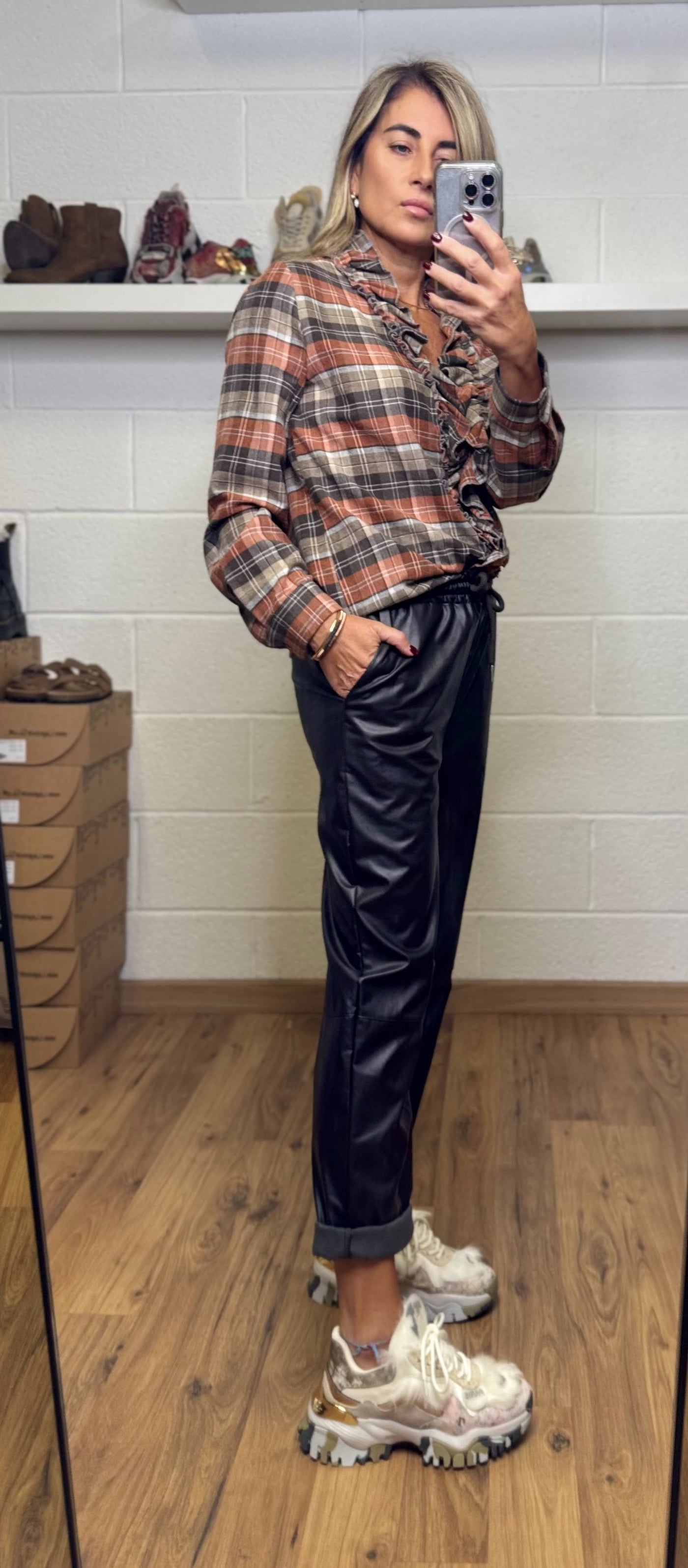 Le Streghe. Camicia check con rouches-60%