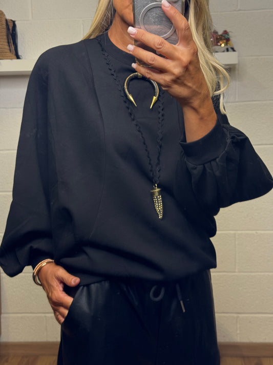 Mimi et Mamà. Felpa over nera