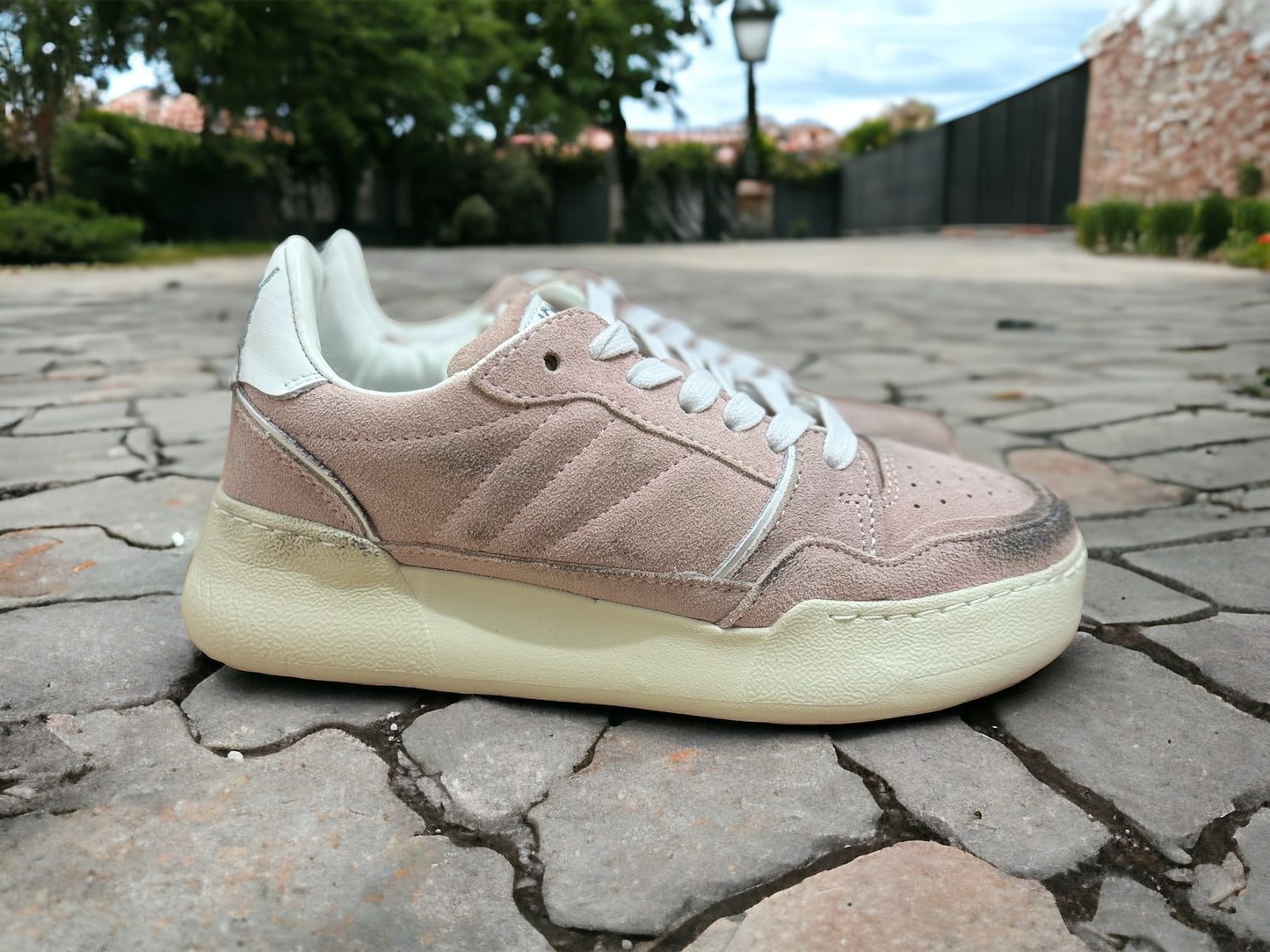 Monoway. Sneakers rosa