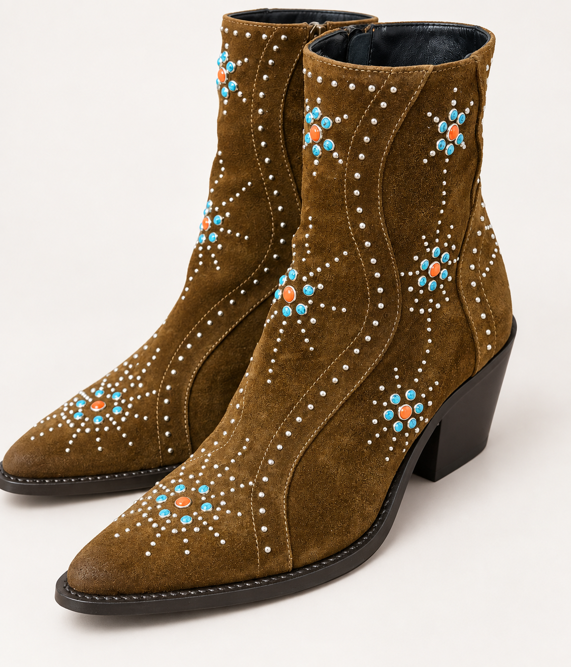 Ducanero. Texano in suede con borchie e pietre