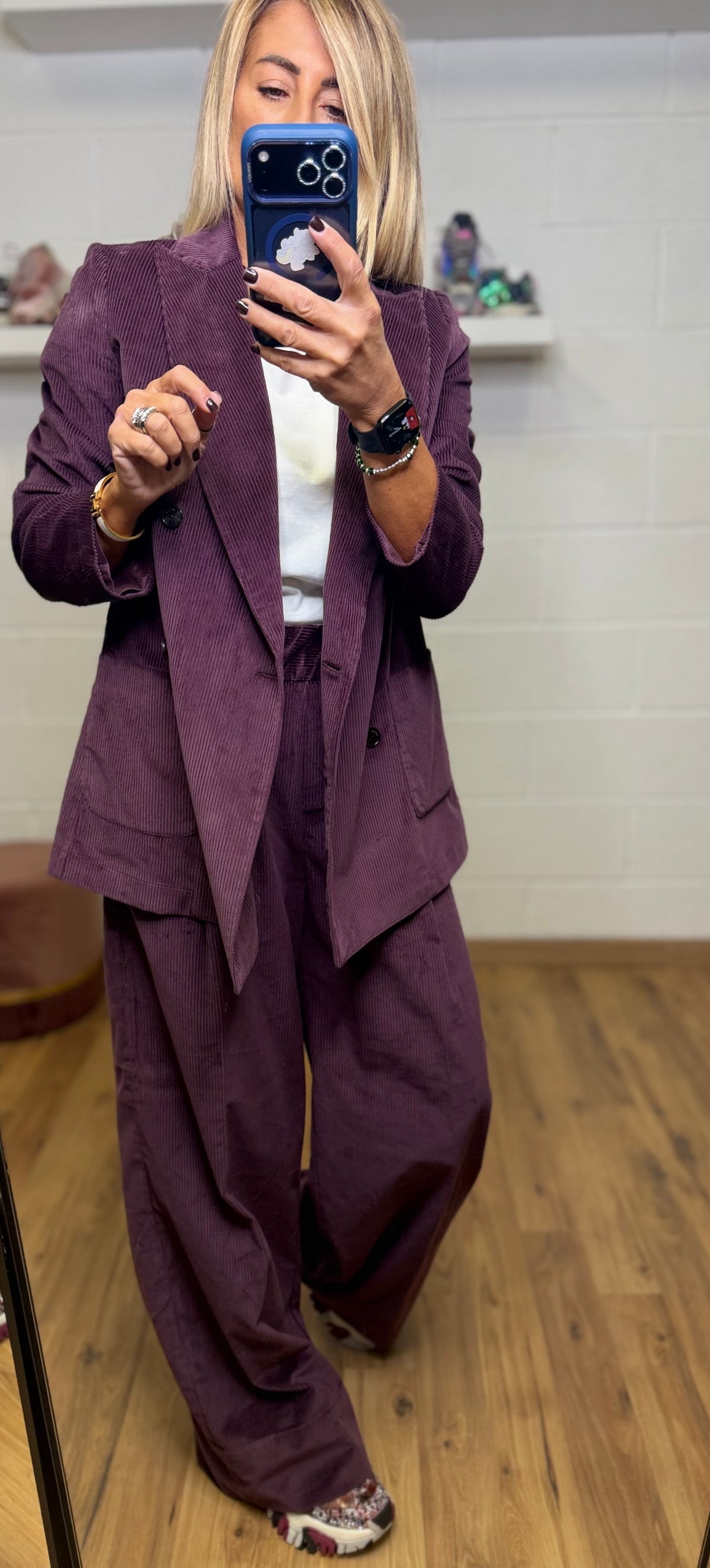 Myths. Blazer doppiopetto in velluto millerighe burgundi.