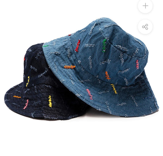 Almala. Cappello in denim