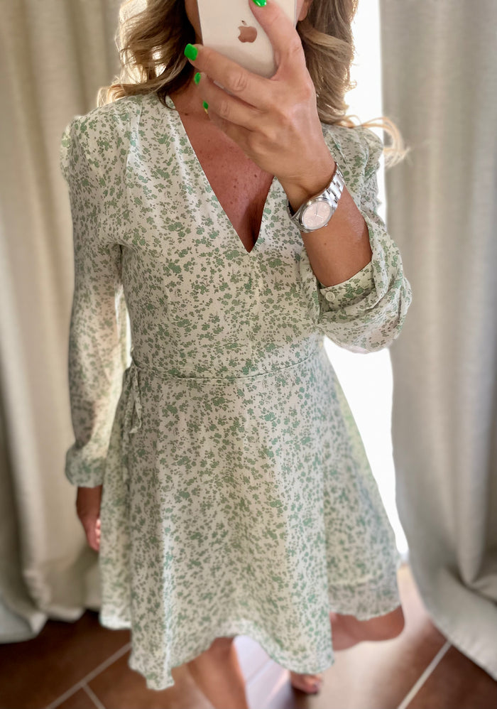 Eva Boutique 21, Glamorous.abito manica lunga a fiorellini.